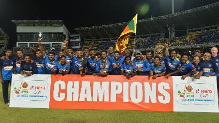 Sri Lanka win low-scoring thriller
