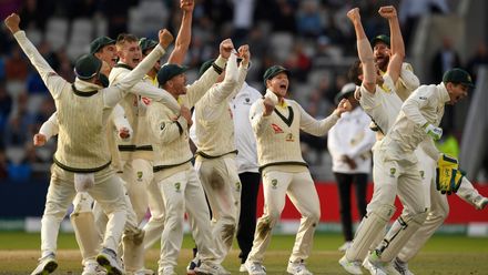 The Ashes 2019: Key moments from Australia's urn-clinching win in Manchester