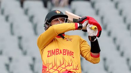 SIX! Sikandar Raza smacks a short ball away for Zimbabwe | T20WC 2022